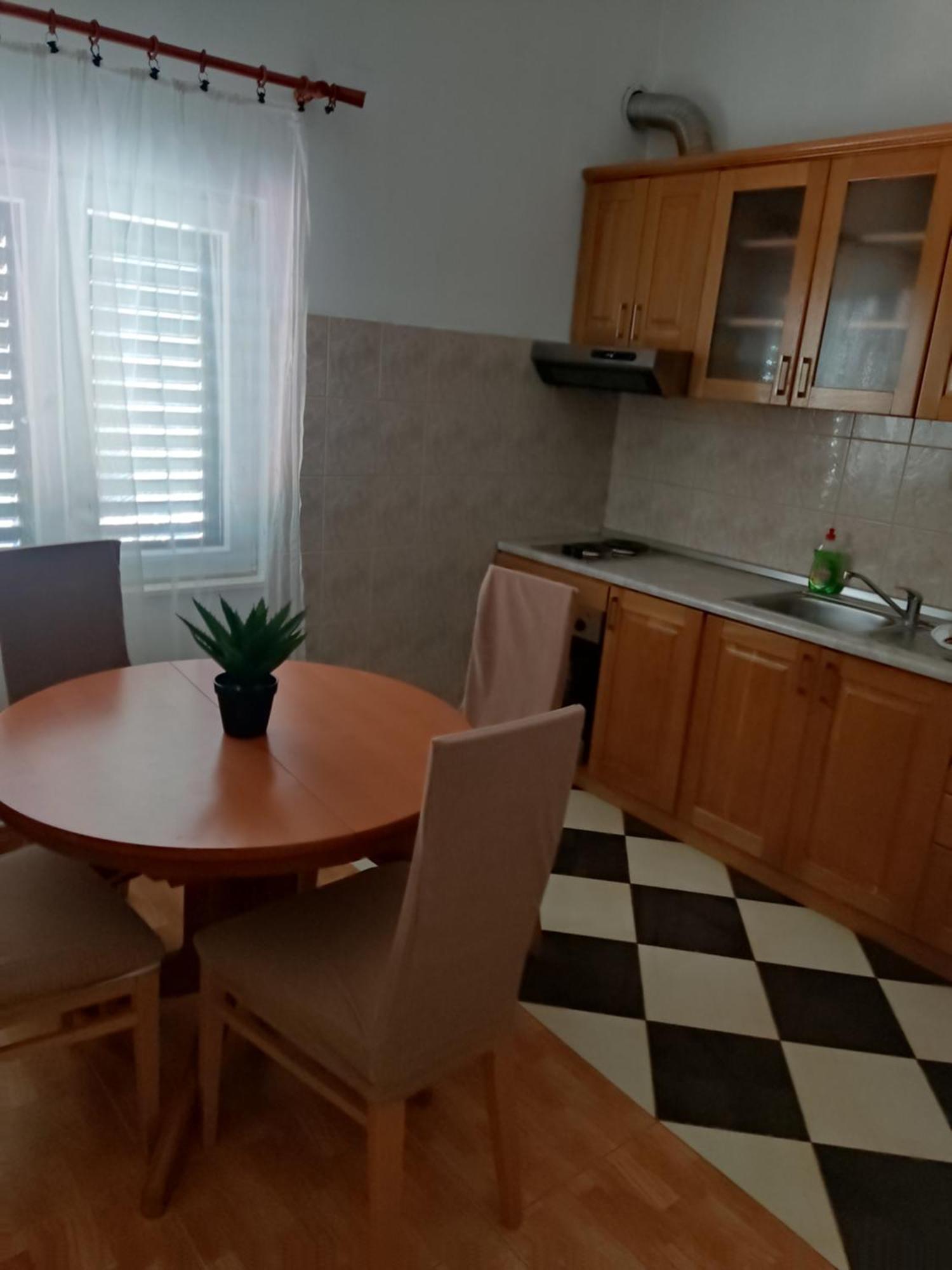 Apartments Ivana Loviste Exterior photo